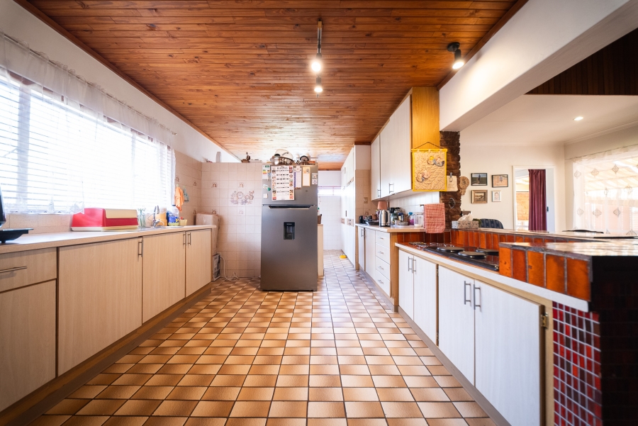 4 Bedroom Property for Sale in Elardus Park Gauteng