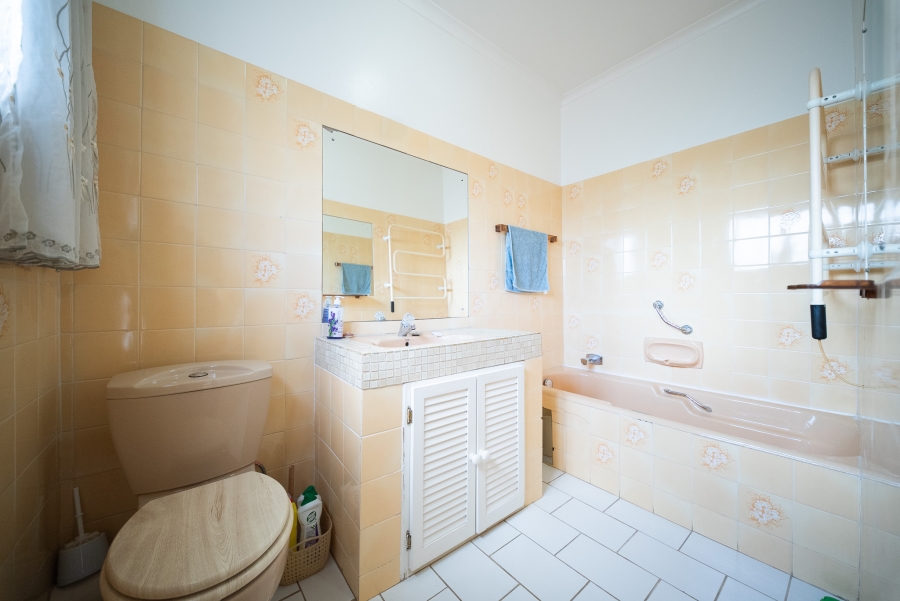 4 Bedroom Property for Sale in Elardus Park Gauteng