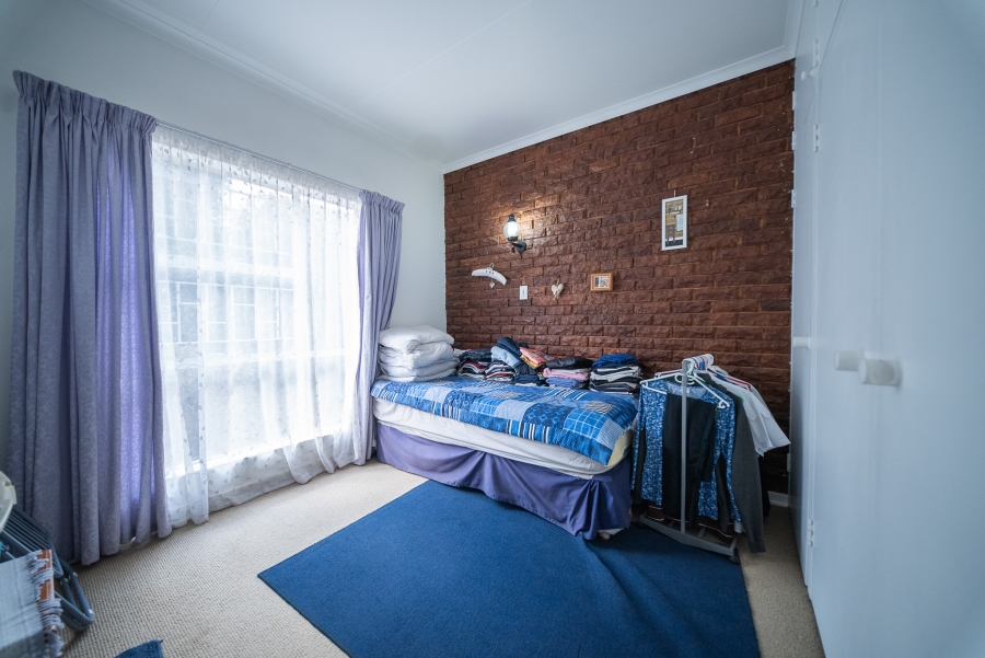 4 Bedroom Property for Sale in Elardus Park Gauteng