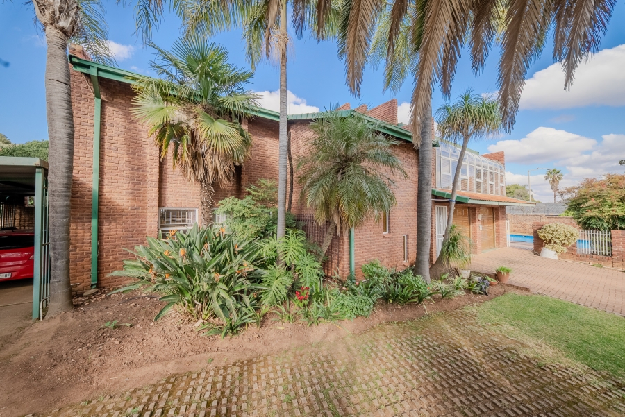 4 Bedroom Property for Sale in Elardus Park Gauteng
