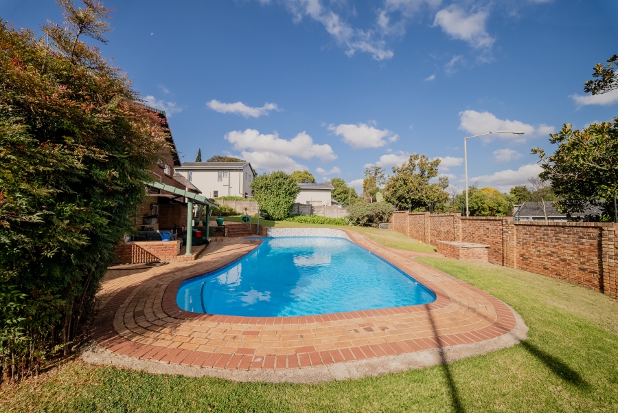 4 Bedroom Property for Sale in Elardus Park Gauteng