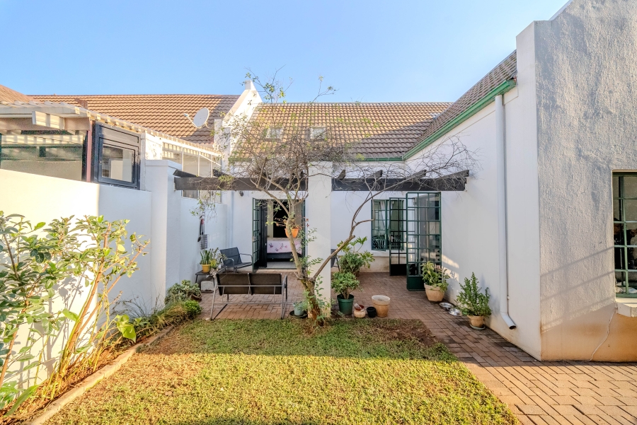 3 Bedroom Property for Sale in Faerie Glen Gauteng