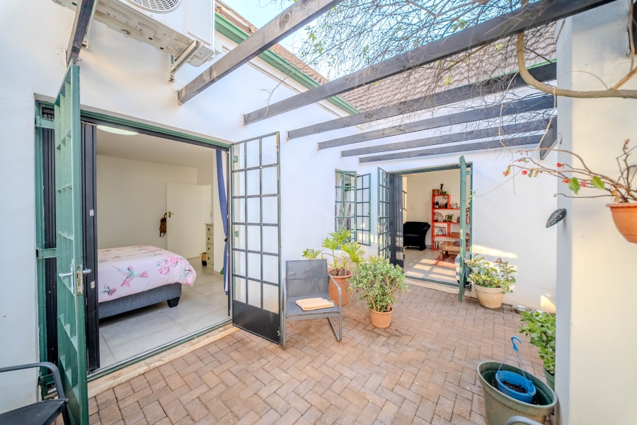 3 Bedroom Property for Sale in Faerie Glen Gauteng
