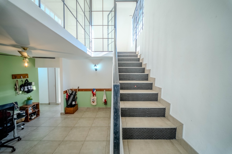 3 Bedroom Property for Sale in Faerie Glen Gauteng