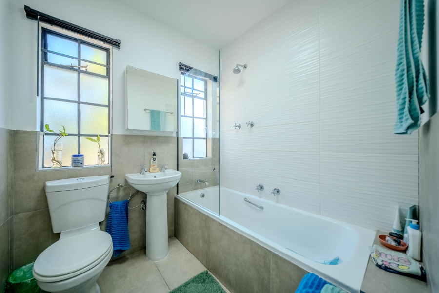 3 Bedroom Property for Sale in Faerie Glen Gauteng