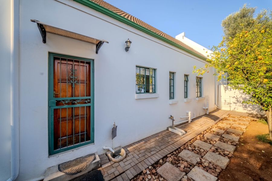 3 Bedroom Property for Sale in Faerie Glen Gauteng