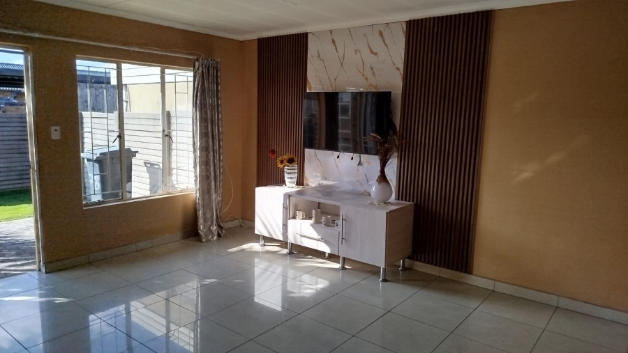To Let 2 Bedroom Property for Rent in Rietvalleirand Gauteng