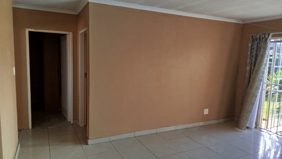 To Let 2 Bedroom Property for Rent in Rietvalleirand Gauteng