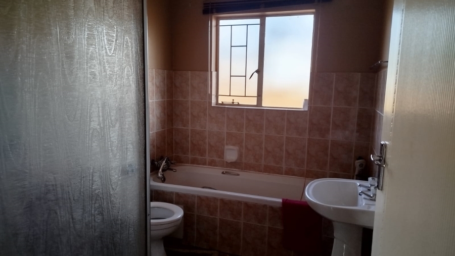 To Let 2 Bedroom Property for Rent in Rietvalleirand Gauteng