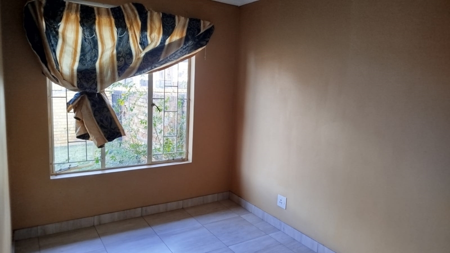 To Let 2 Bedroom Property for Rent in Rietvalleirand Gauteng