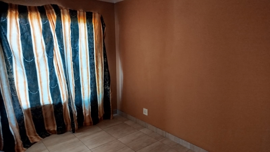 To Let 2 Bedroom Property for Rent in Rietvalleirand Gauteng
