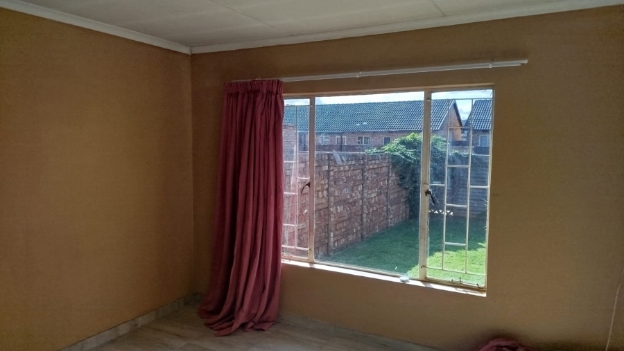 To Let 2 Bedroom Property for Rent in Rietvalleirand Gauteng