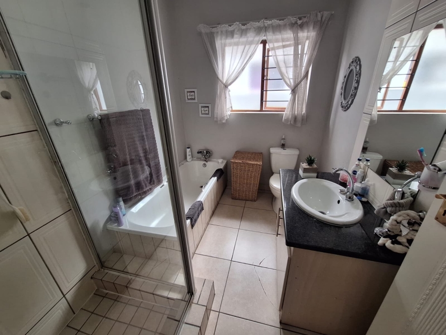4 Bedroom Property for Sale in Montana Gauteng