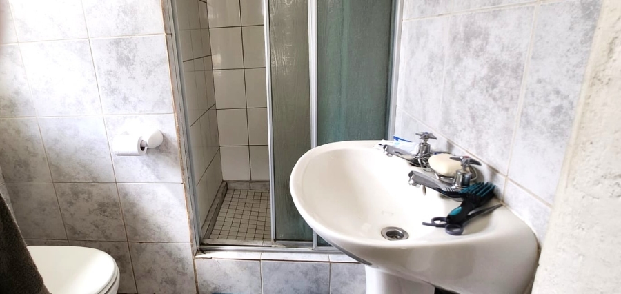 3 Bedroom Property for Sale in Mulbarton Gauteng