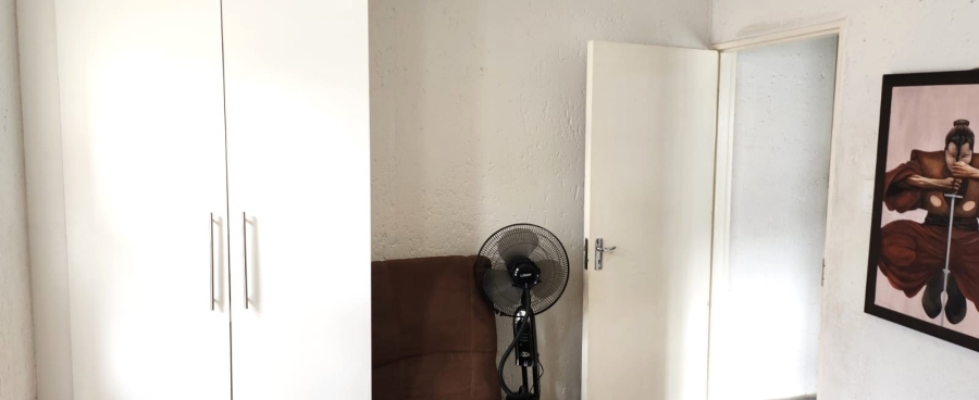3 Bedroom Property for Sale in Mulbarton Gauteng