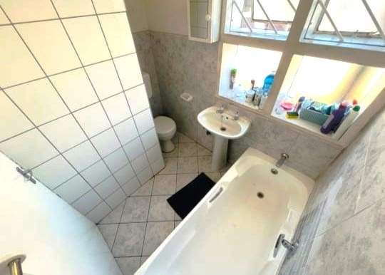 3 Bedroom Property for Sale in Mulbarton Gauteng