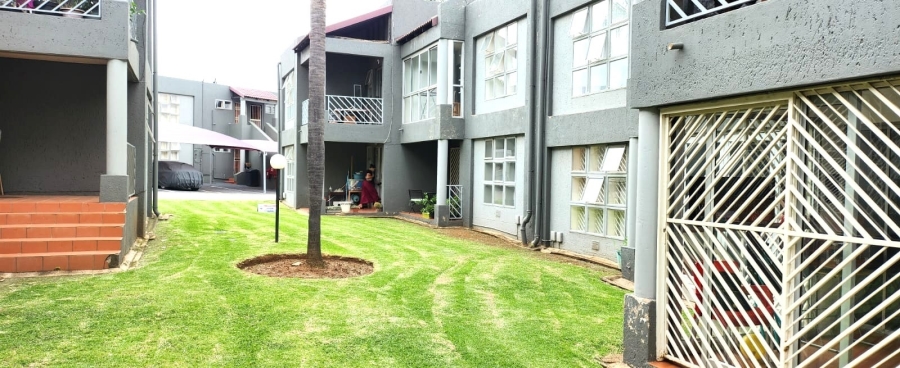 3 Bedroom Property for Sale in Mulbarton Gauteng