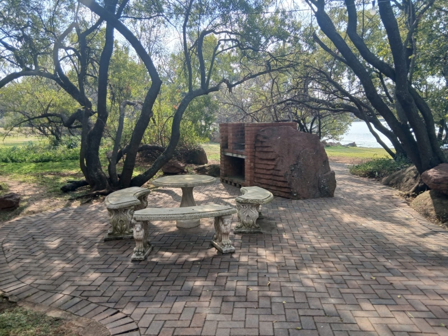 0 Bedroom Property for Sale in Leeuwfontein Gauteng
