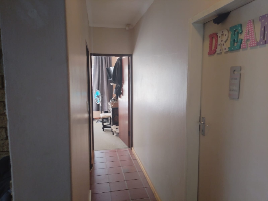 3 Bedroom Property for Sale in Florauna Gauteng
