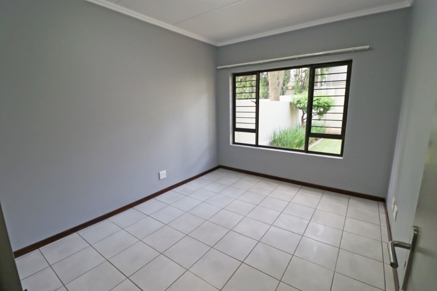 To Let 1 Bedroom Property for Rent in Bryanston Gauteng