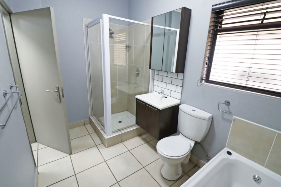 To Let 1 Bedroom Property for Rent in Bryanston Gauteng