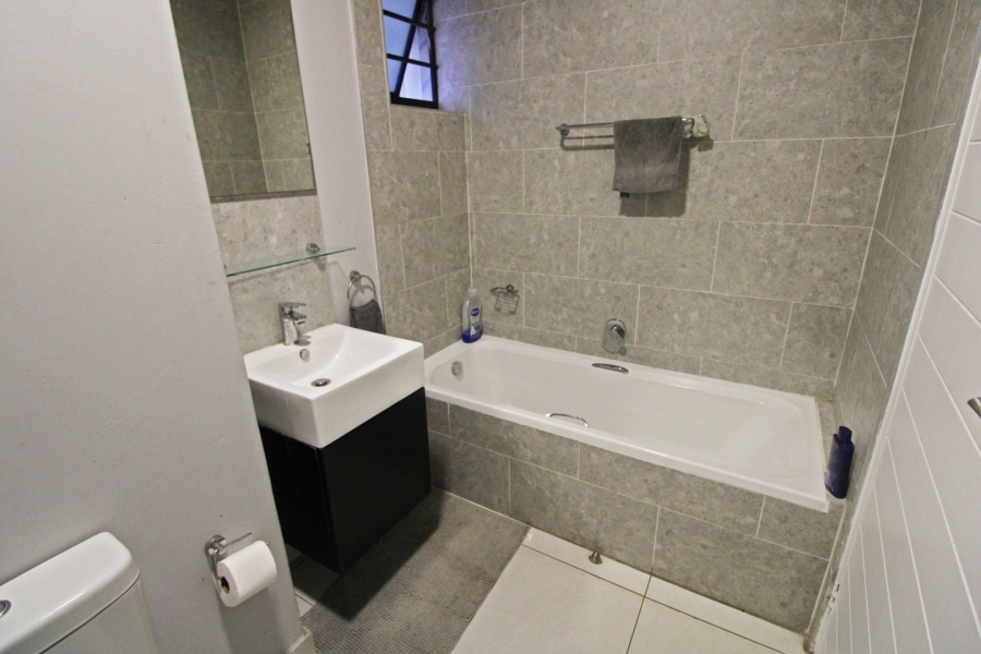 1 Bedroom Property for Sale in Ferndale Gauteng