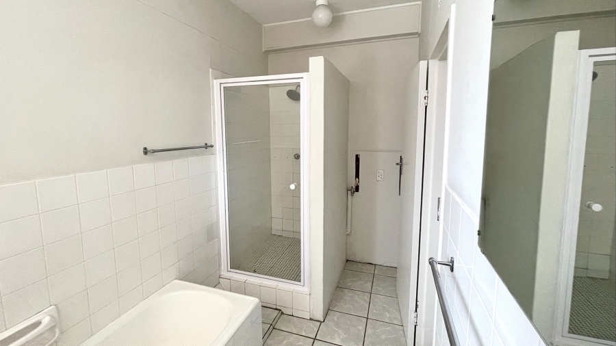 2 Bedroom Property for Sale in Linden Gauteng