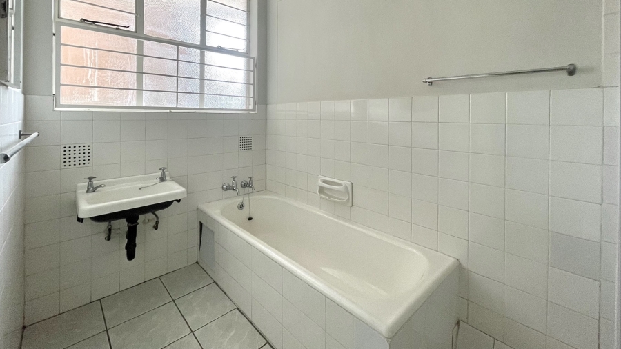 2 Bedroom Property for Sale in Linden Gauteng