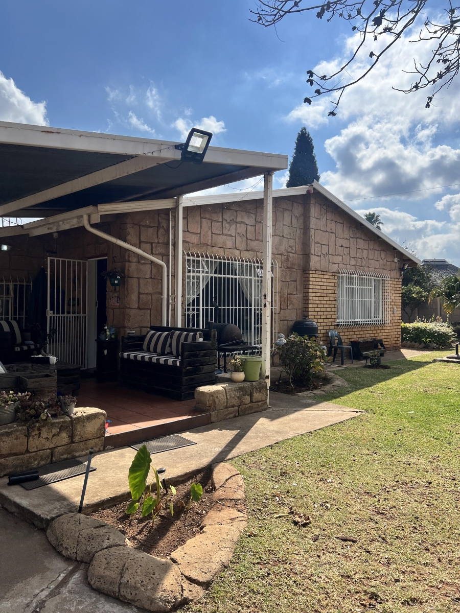 To Let 3 Bedroom Property for Rent in Witpoortjie Gauteng
