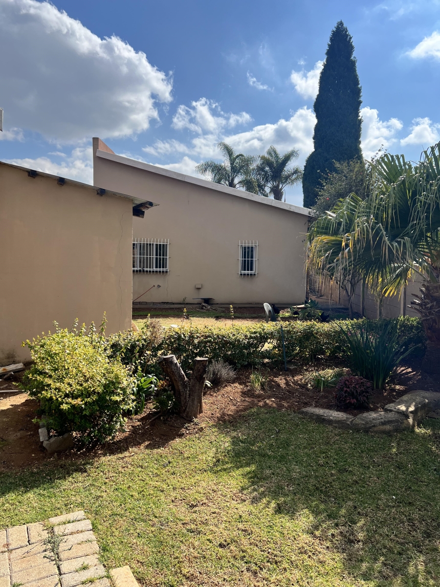 To Let 3 Bedroom Property for Rent in Witpoortjie Gauteng