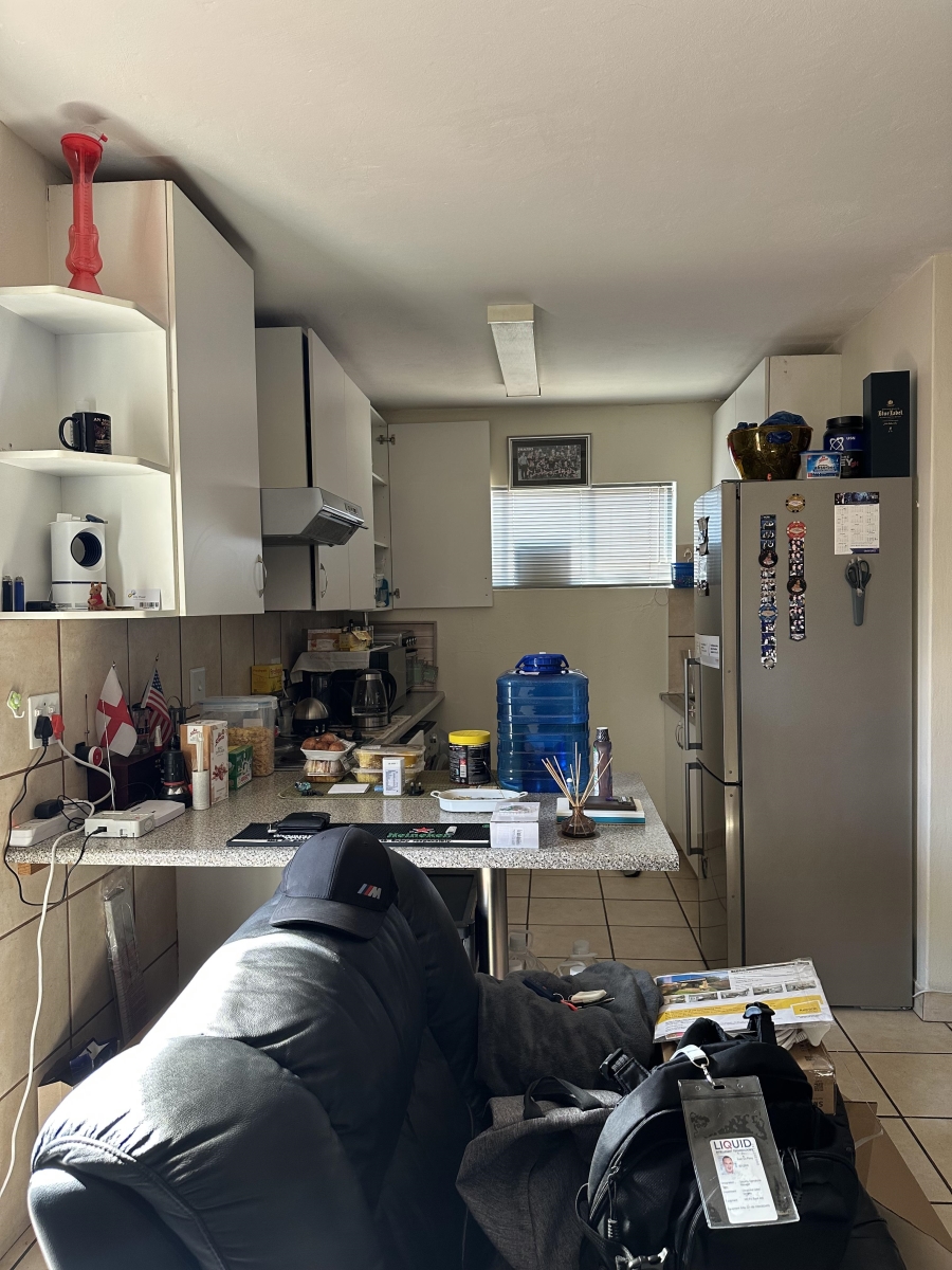 To Let 2 Bedroom Property for Rent in Helderkruin Gauteng