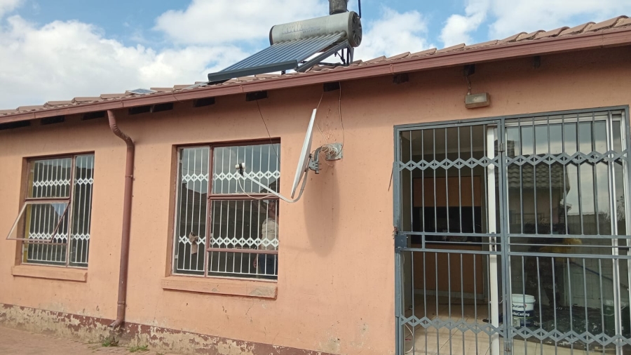 To Let 3 Bedroom Property for Rent in Olievenhoutbosch Gauteng