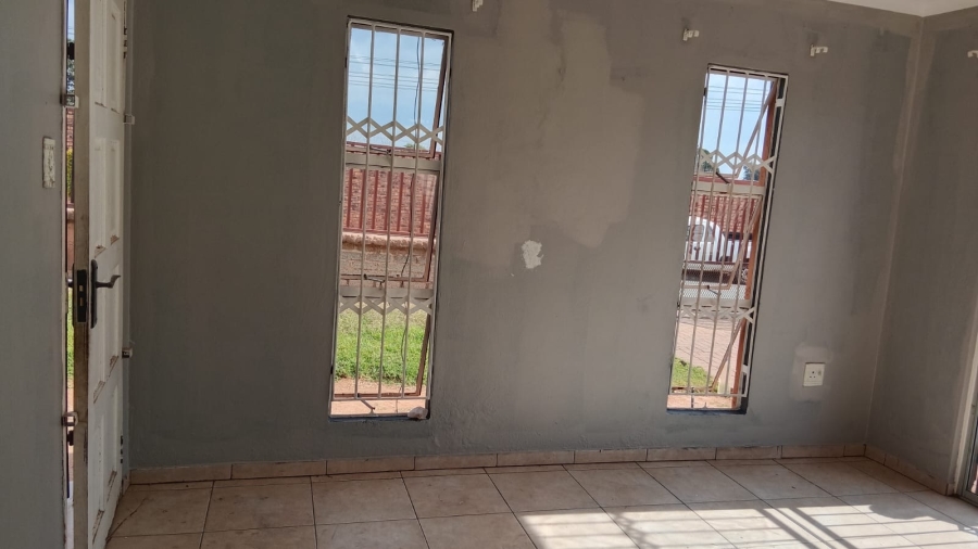 To Let 3 Bedroom Property for Rent in Olievenhoutbosch Gauteng