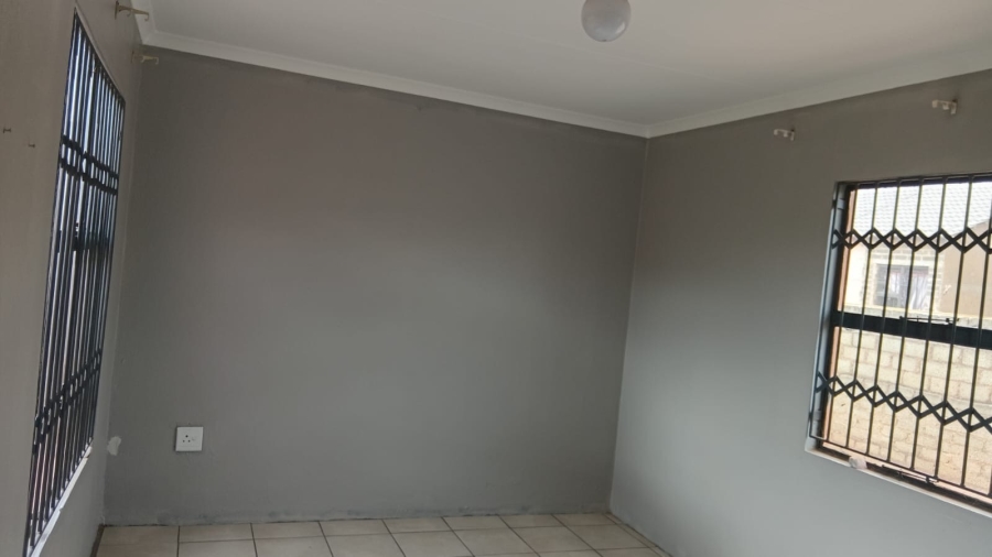 To Let 3 Bedroom Property for Rent in Olievenhoutbosch Gauteng
