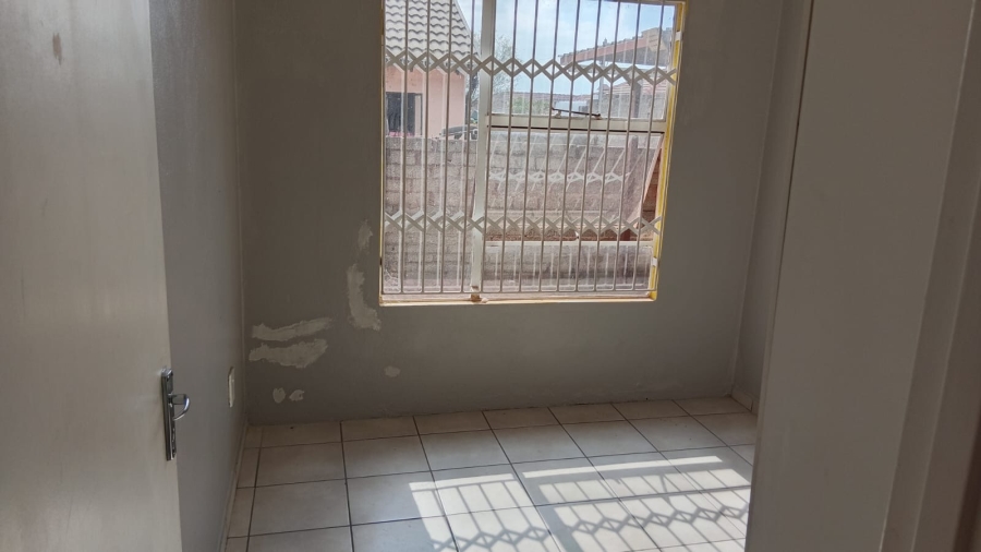 To Let 3 Bedroom Property for Rent in Olievenhoutbosch Gauteng