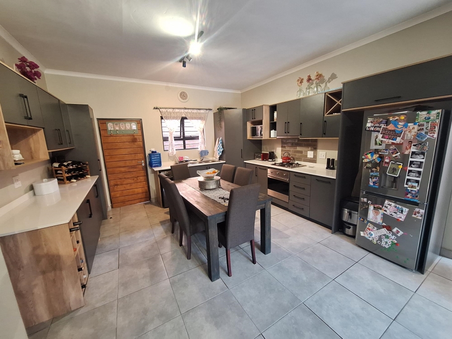3 Bedroom Property for Sale in Olympus AH Gauteng