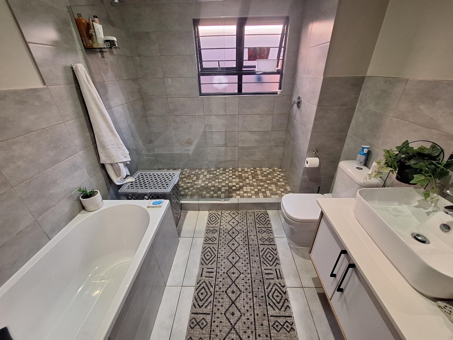 3 Bedroom Property for Sale in Olympus AH Gauteng