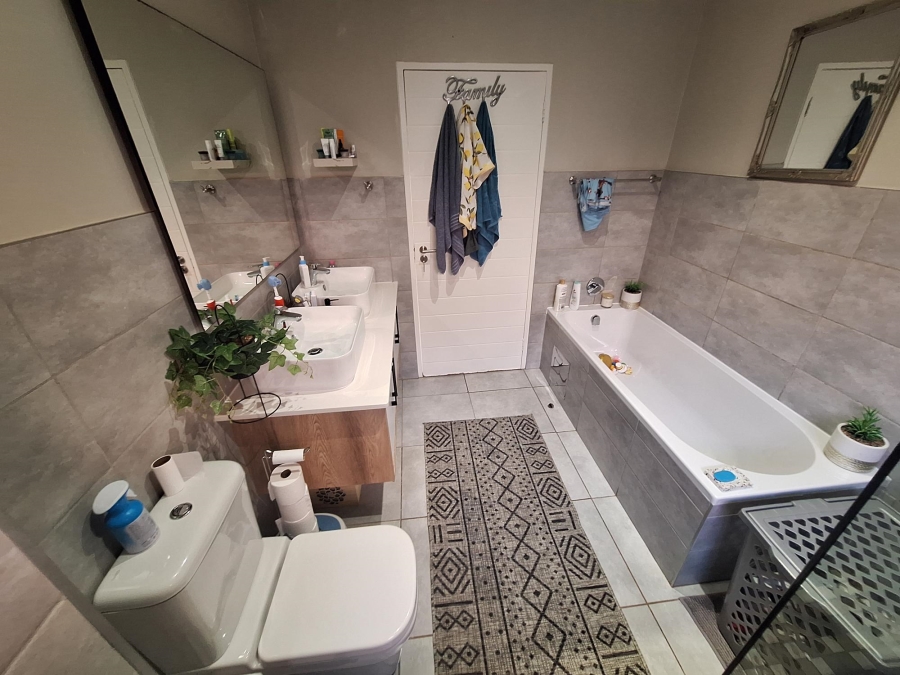 3 Bedroom Property for Sale in Olympus AH Gauteng