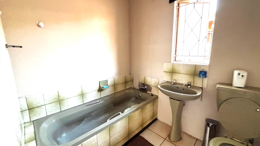 3 Bedroom Property for Sale in Vosloorus Ext 2 Gauteng