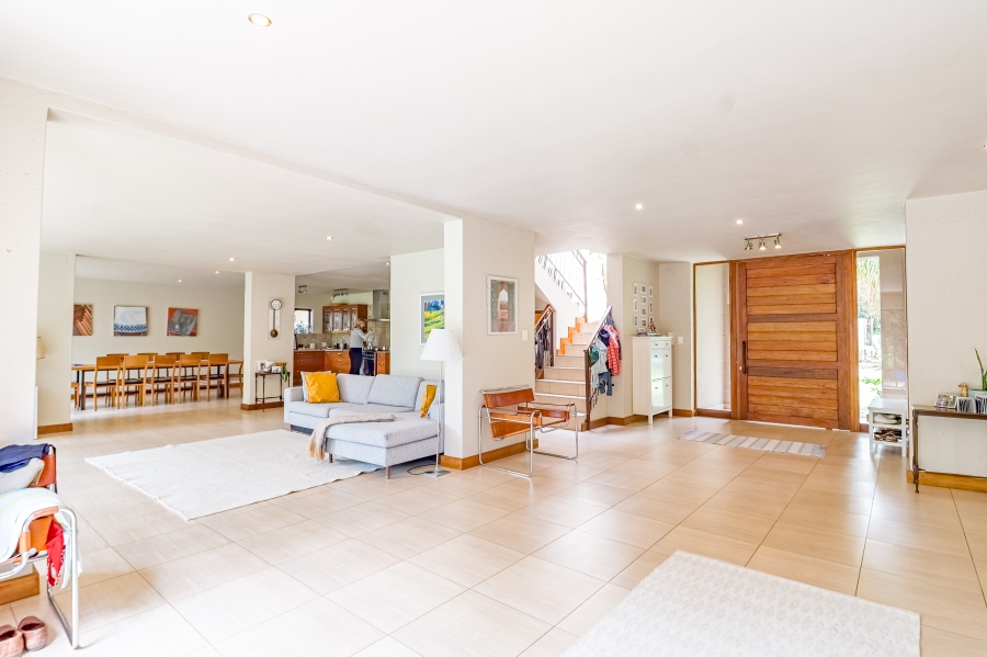 To Let 5 Bedroom Property for Rent in Silver Lakes Golf Estate Gauteng