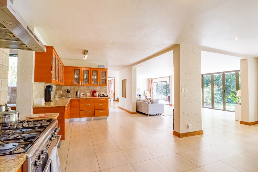 To Let 5 Bedroom Property for Rent in Silver Lakes Golf Estate Gauteng