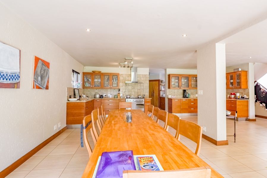 To Let 5 Bedroom Property for Rent in Silver Lakes Golf Estate Gauteng