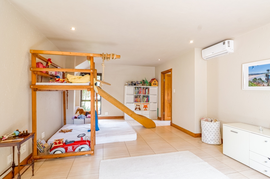 To Let 5 Bedroom Property for Rent in Silver Lakes Golf Estate Gauteng