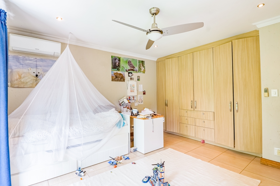 To Let 5 Bedroom Property for Rent in Silver Lakes Golf Estate Gauteng