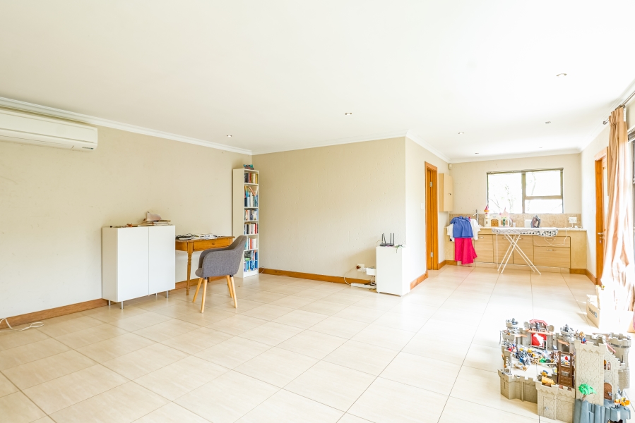To Let 5 Bedroom Property for Rent in Silver Lakes Golf Estate Gauteng