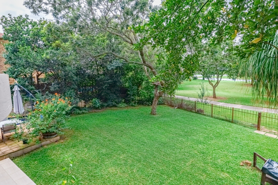 To Let 5 Bedroom Property for Rent in Silver Lakes Golf Estate Gauteng