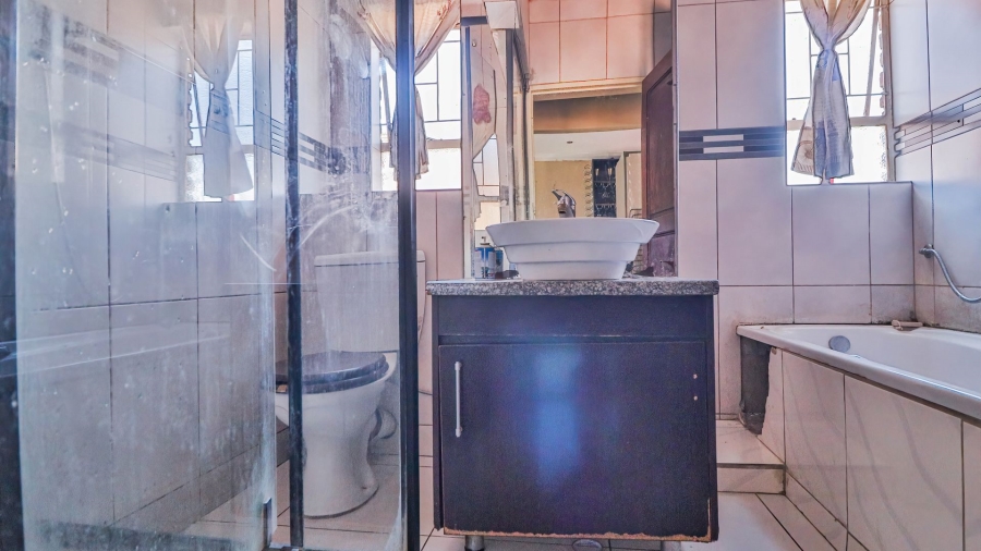 2 Bedroom Property for Sale in Pretoria Gardens Gauteng