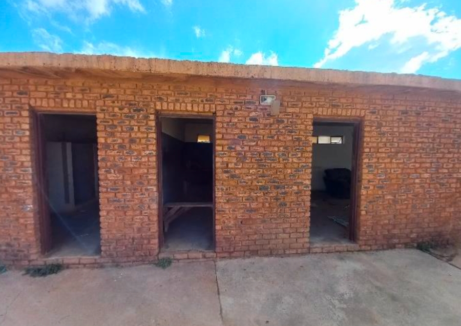 Commercial Property for Sale in Ekandustria Gauteng