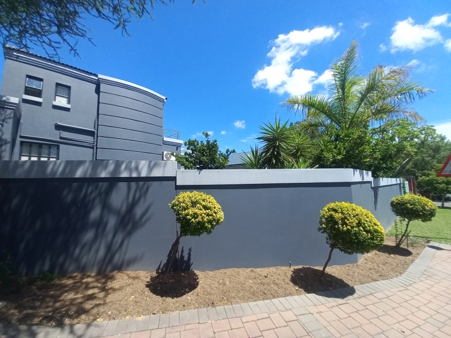 4 Bedroom Property for Sale in Olivedale Gauteng