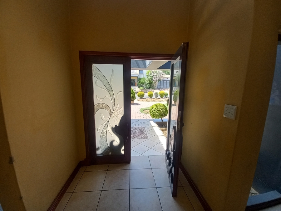 4 Bedroom Property for Sale in Olivedale Gauteng